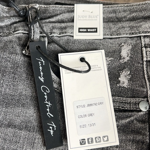 Judy Blue Tummy Control Gray Denim - Picture 4 of 4